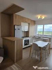 Apartament 2 camere, decomandat - zona Sanpetru 