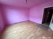 Garsoniera renovabila , etaj intermediar , Radauti 