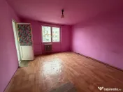 Garsoniera renovabila , etaj intermediar , Radauti 