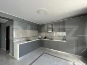 Casă P + E cu garaj, 195 mp utili, teren 599 mp, zona Ford 