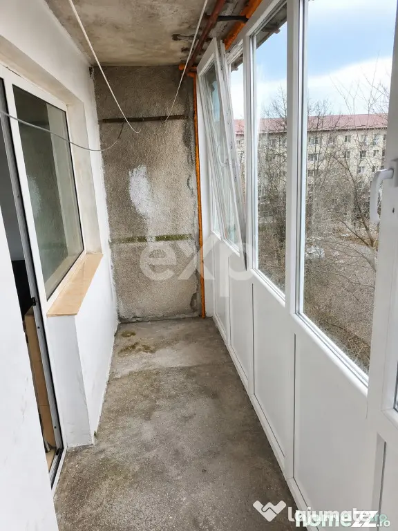 Apartament 2 camere semidecomandat de vanzare, centrală pro