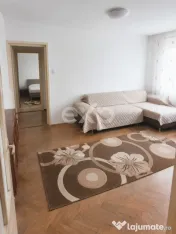 Apartament 2 camere semidecomandat de vanzare, centrală pro 
