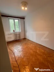 Apartament cu 3 camere, ultracentral, semidecomandat 