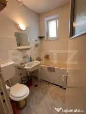Apartament cu 3 camere, ultracentral, semidecomandat 