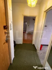 Apartament cu 3 camere, ultracentral, semidecomandat 