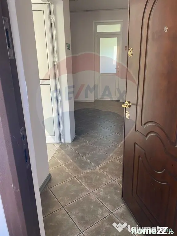 Vila – Etaj 2 + Mansardă de închiriat | Zona Vitan ??...