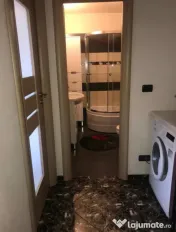Apartament decomandat, cu 3 camere, 2 bai, zona 1 Mai 