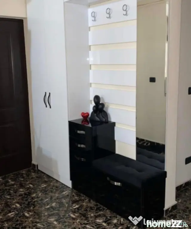 Apartament decomandat 3 camere, 71.86 mp, 2 bai, zona 1 Mai - Craiova (Dolj)