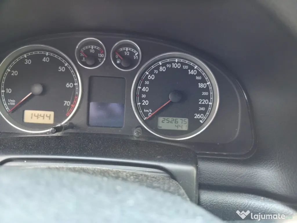 VOLKSWAGEN Passat 2003 — imagine 3