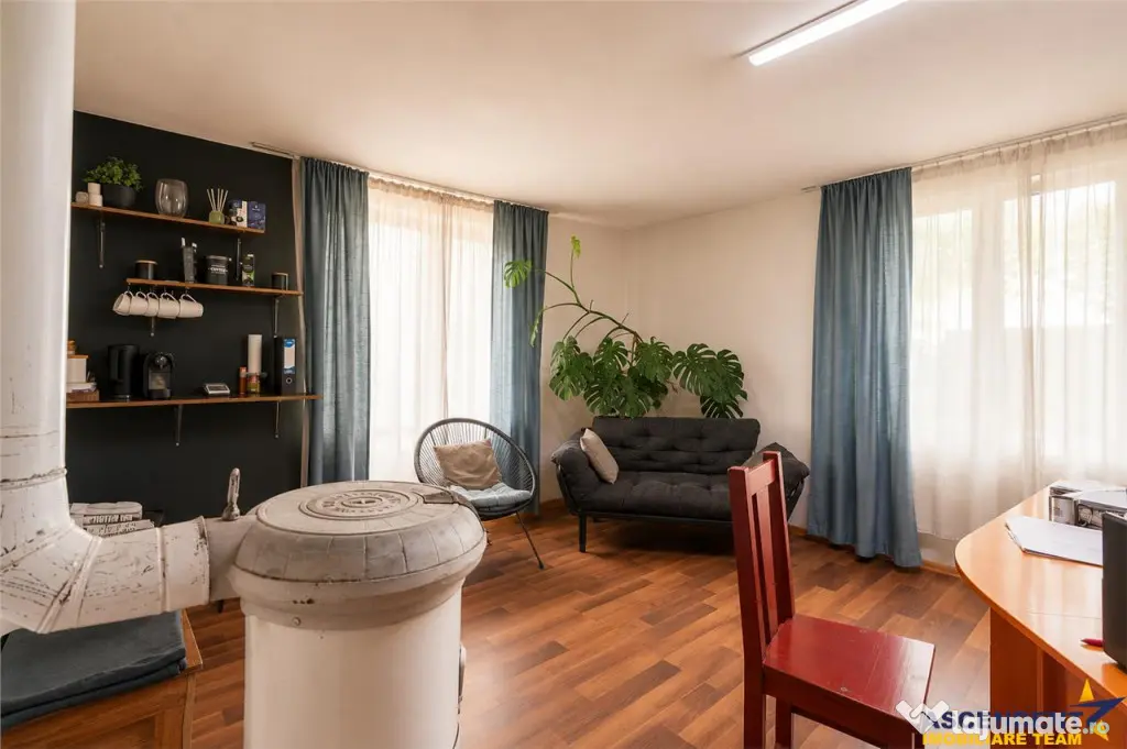 Spatiu comercial afacere functionala: brutarie,rute de distr
