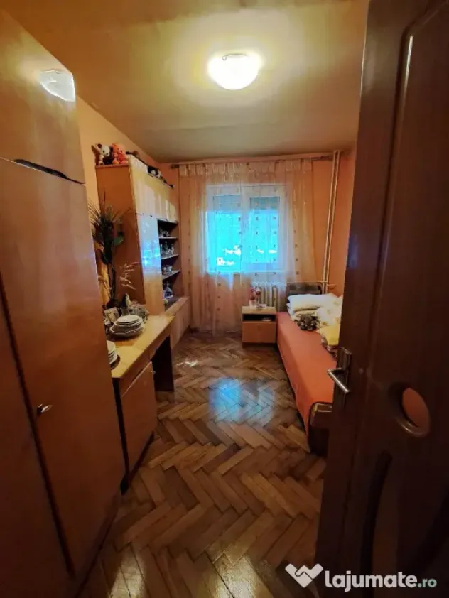 Proprietar, vand apartament 3 camere zona Dacia