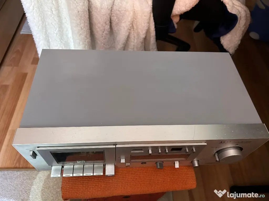 Vând deck casetă Akai CS-F11 – servisat mecanic, stare bună Akai GX M10 defect