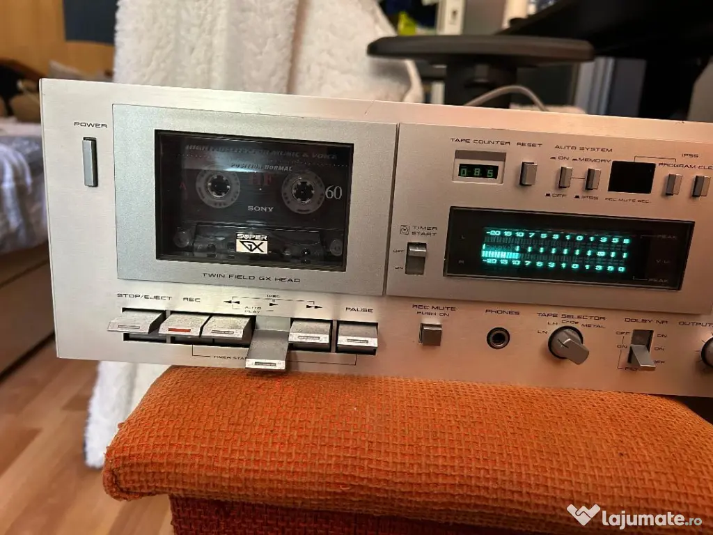 Vând deck casetă Akai CS-F11 – servisat mecanic, stare bună Akai GX M10 defect
