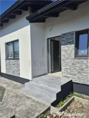 Duplex pe parter - 2 dormitoare - 3 bai ( o baie pe terasa )