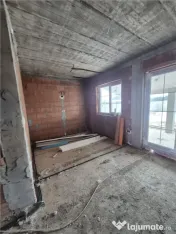 Duplex 4 camere - bucatarie inchisa - posibilitate de person 