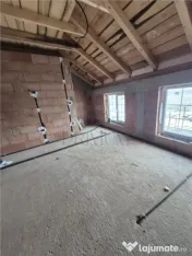 Duplex 4 camere - bucatarie inchisa - posibilitate de person 
