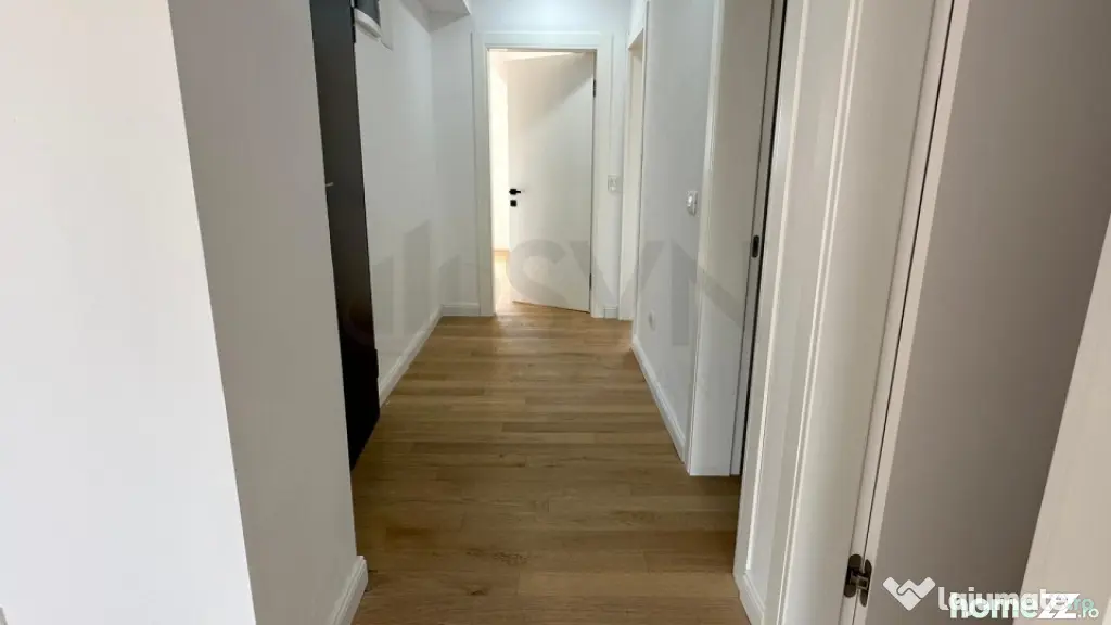 Apartament cu 3 camere singur pe etaj Polona