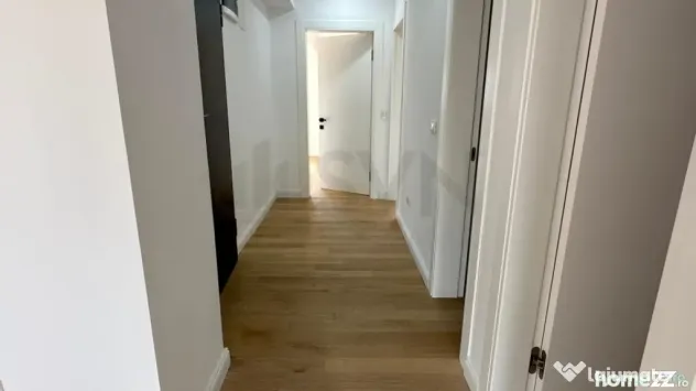 Apartament cu 3 camere singur pe etaj Polona