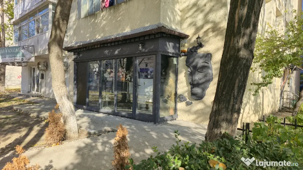 Vand apartament 3 camere si spatiu comercial bd. Unirii
