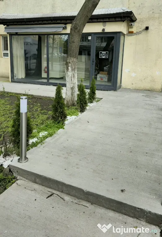 Vand apartament 3 camere si spatiu comercial bd. Unirii