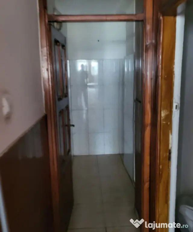 Spațiu comercial de închiriat în zona Interioară 2 - Nic