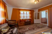 FILM! Casa traditionala, pe domeniu pretios, de 7.608 mp, Ce