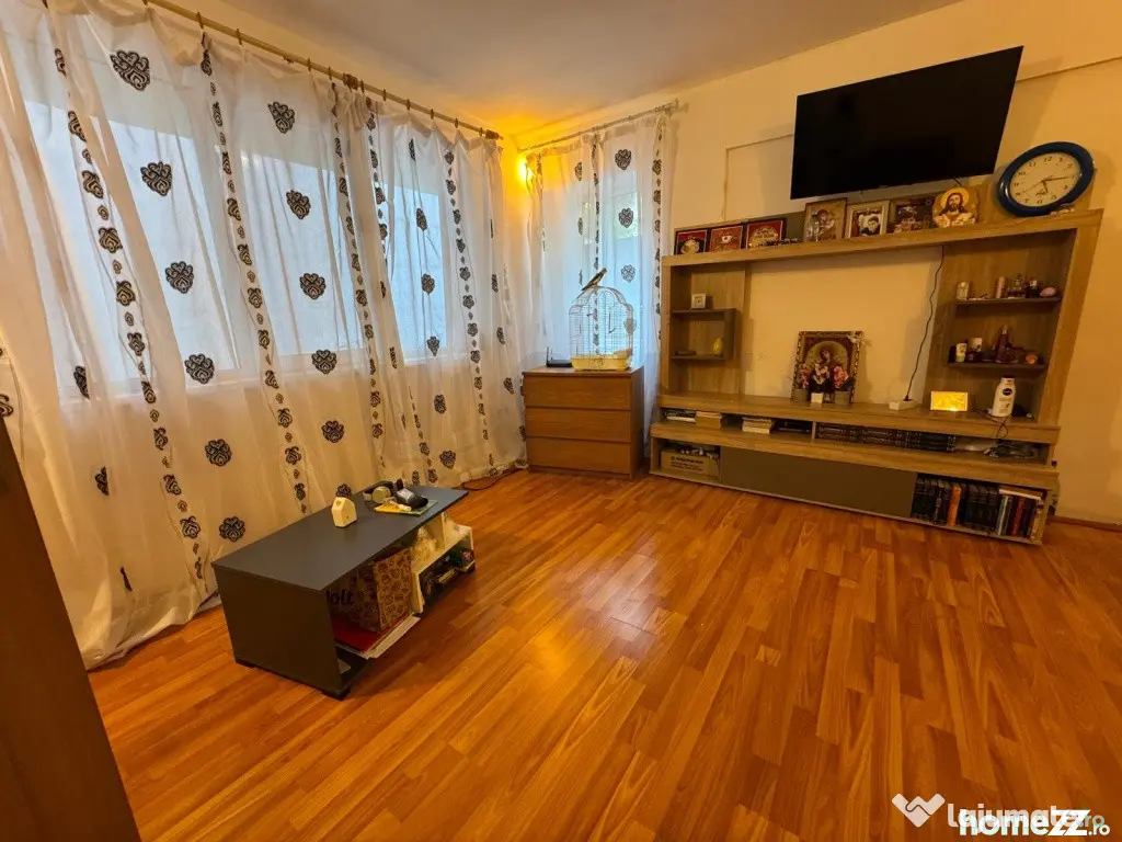 Proprietate Stradala cu Spatiu Comercial Pretabila Business