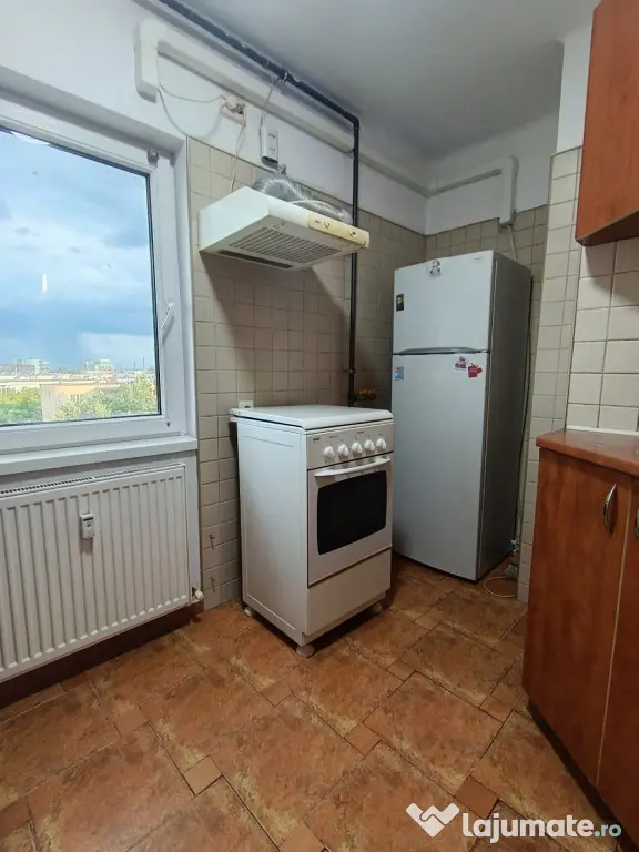 Garsoniera 37 mp utili, etaj 5 din 6, zona Marasesti