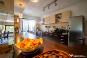 Casa individuala premium cu piscina | 500 mp teren | Panouri 