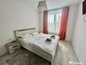 Kasper Coresi Pietonala-2 camere, decomandat, etaj 1/6, parcare, boxa!