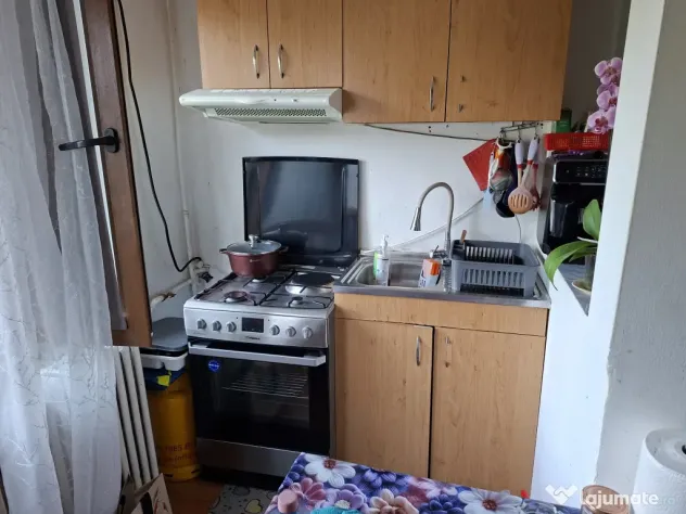 Cameră cămin spre vânzare