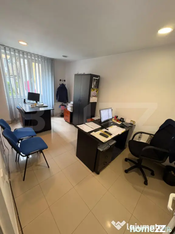 Spațiu comercial cu vitrină 12 ml | B-dul 15 Noiembrie | V - Brasov (Brasov)