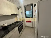 Garsoniera spatioasa, luminoasa la 2 minute de metrou 