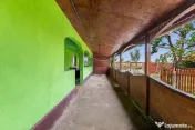 Casa compusa din doua corpuri in aceeasi curte