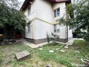 Apartament 3 camere cu curte 105mp si beci, parter de vila 