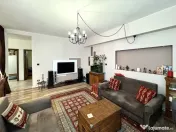 Apartament 3 camere cu curte 105mp si beci, parter de vila 