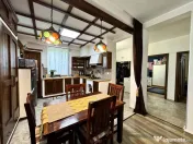Apartament 3 camere cu curte 105mp si beci, parter de vila 