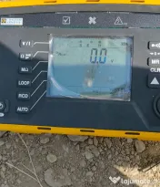 Tester multifunctional pentru instalatii de joasa tensiune 