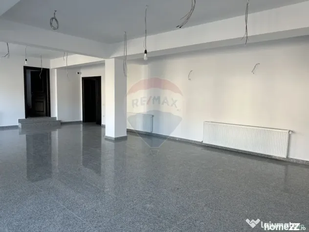 Spațiu comercial de 810 mp de închiriat