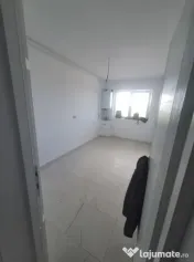 Apartament 3 camere, decomandat - zona Sanpetru 