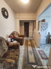 Apartament cu 2 camere decomandate, 52 mp, AC, boxa, renovat