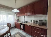 Apartament cu 2 camere decomandate, 52 mp, AC, boxa, renovat