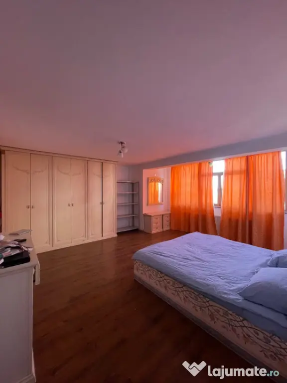 Apartament 3 camere - Calea Severinului