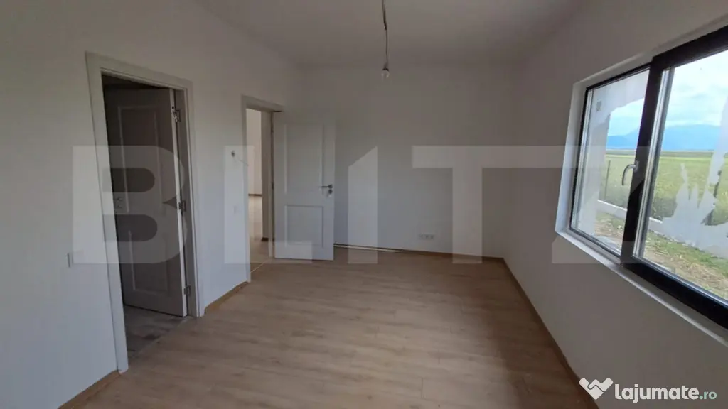 Casa intabulata, 3 camere, teren 484 mp, gata de mutare - Pr