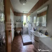 Apartament spatios si modern intr-o zona centrala si istoric