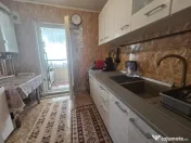 Apartament 3 camere, Decomandat, Piata Alexandru cel Bun