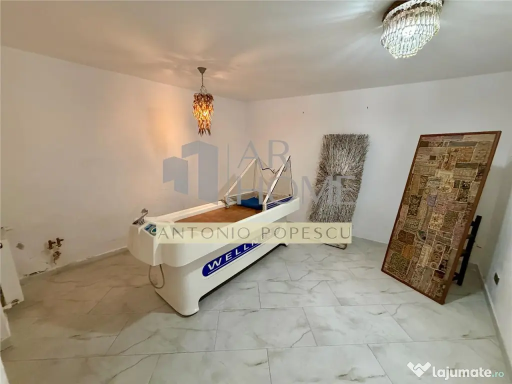 Casa 11 camere D P,cu o arhitectura deosebita, ultracentral,