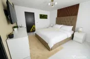 Casa Individuala || 5 camere || Piscina Incalzita - Teren 42