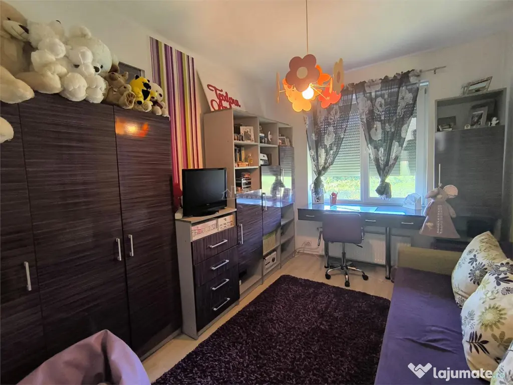 Resita Casa cocheta, P 1, Zona Muncitoresc, 135 mp, Comisio