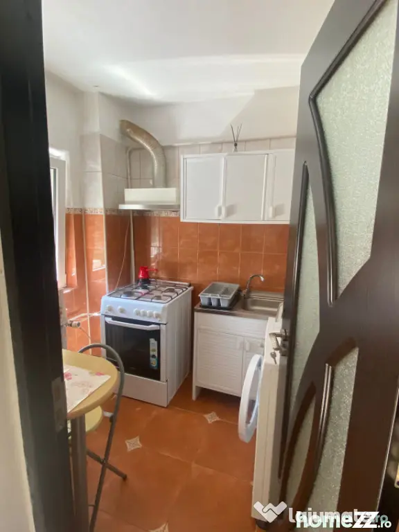 Redus Garsonieră 31 mp, complet mobilată și utilată, zon - Craiova (Dolj)